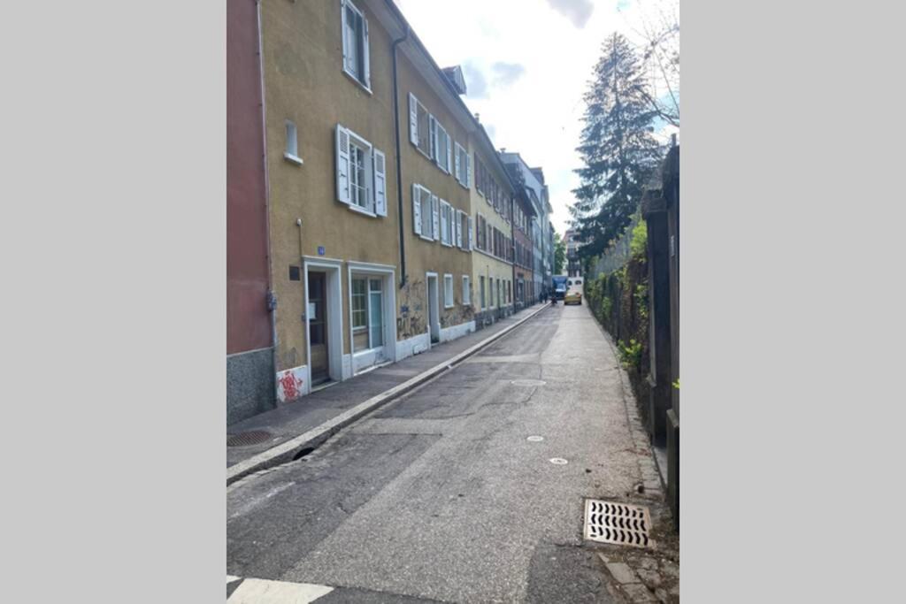 Appartement 2 Pieces Au Centre De Lausanne Bagian luar foto